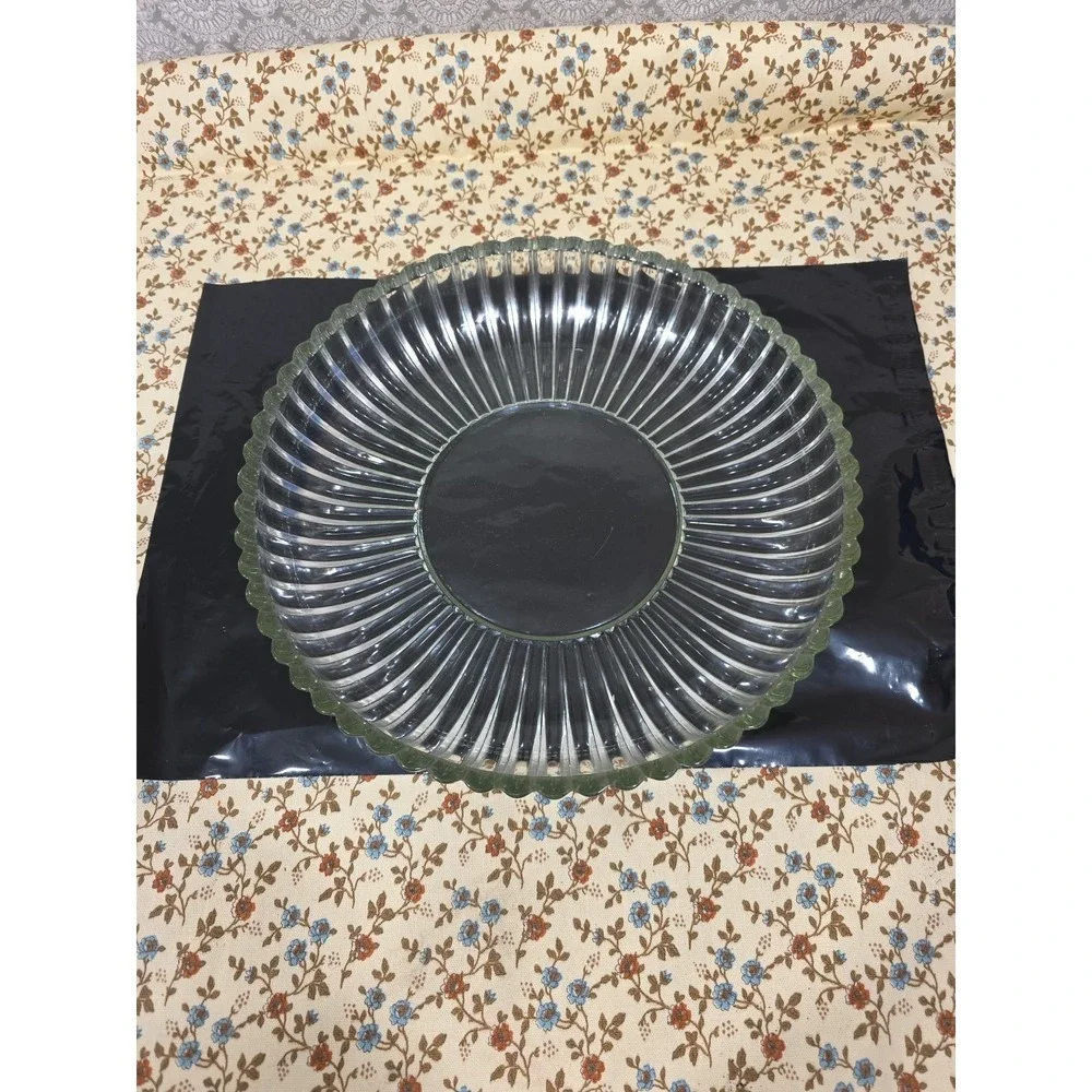 Clear Glass Fluted Serving‎ Bowl Decorative Edge